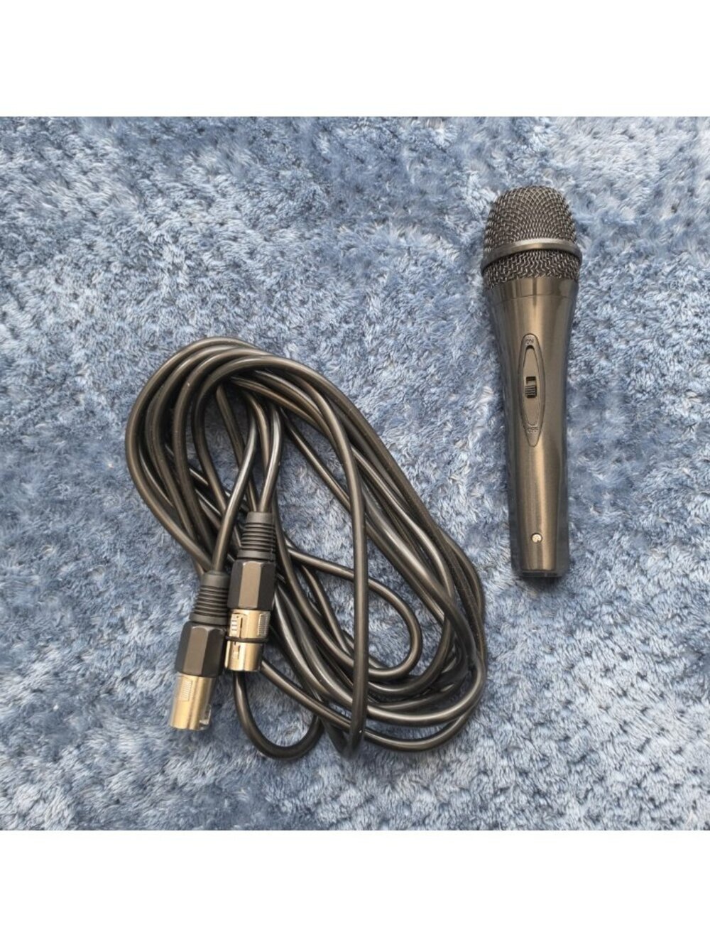 Dynamic Handheld/Stand-Held Microphone, Wired XLR 3-Pin, On/Off, Black
